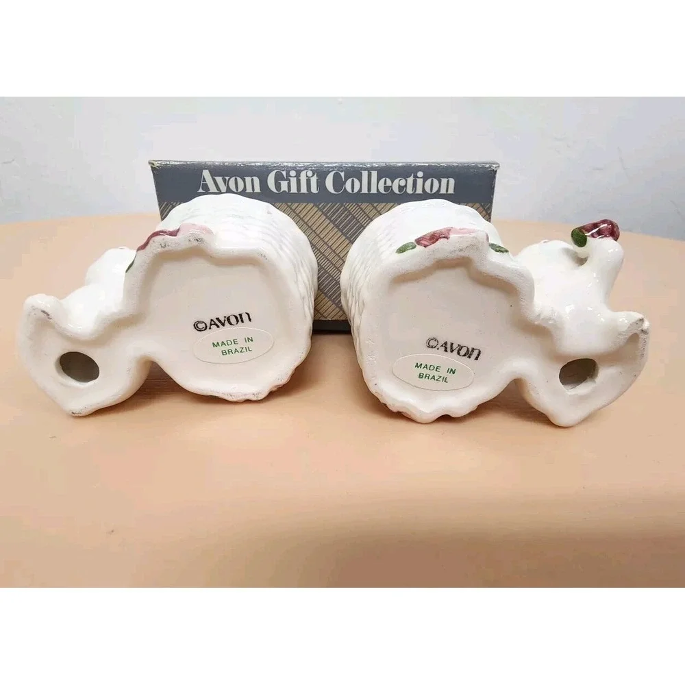 Vintage 1982 Avon Set Of 2 Ceramic Bunny Taper Holders.‎ Made In Brazil